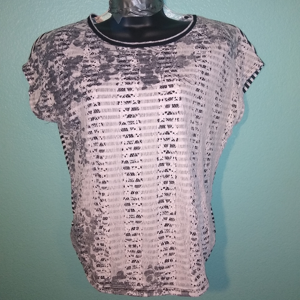 Skinny Minnie Black and white blouse